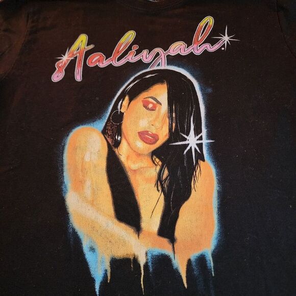 Aaliyah Black Tshirt With Graphics Size Medium - Picture 2 of 6